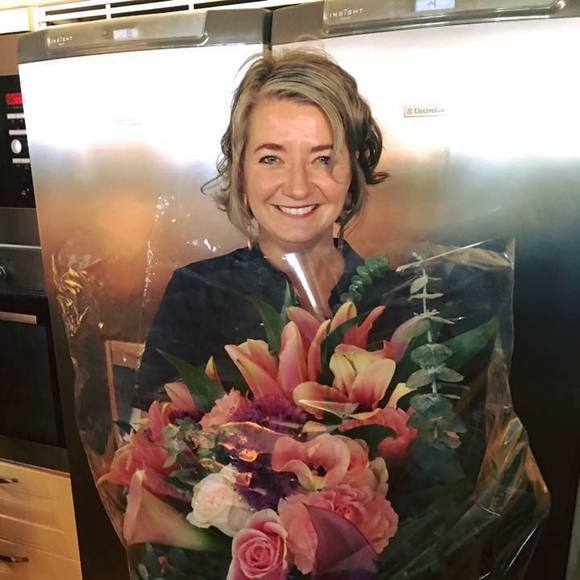 Meet your Posher, Karin - Picture 1 of 1